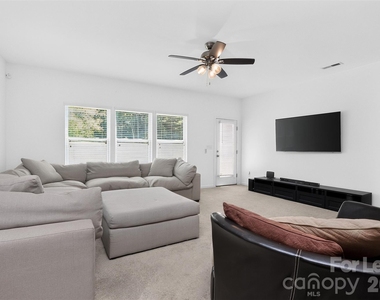 2038 Eddie Massey Lane - Photo Thumbnail 13