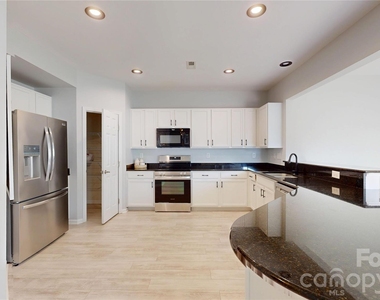 10848 Tailwater Street - Photo Thumbnail 5