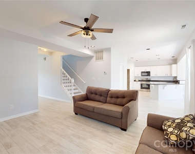 10848 Tailwater Street - Photo Thumbnail 4