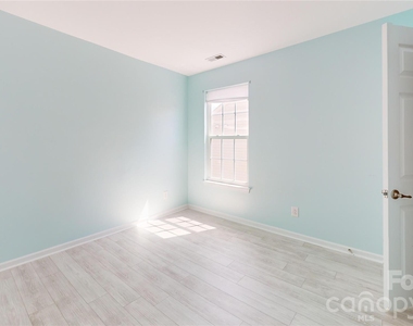 10848 Tailwater Street - Photo Thumbnail 14