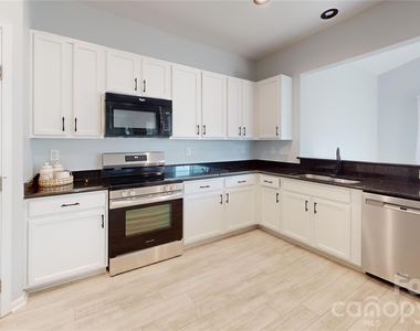 10848 Tailwater Street - Photo Thumbnail 6