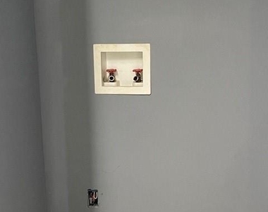 113 Whispering Pines Lane - Photo Thumbnail 19