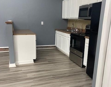 113 Whispering Pines Lane - Photo Thumbnail 4