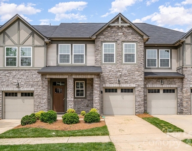 9320 Glenburn Lane - Photo Thumbnail 9