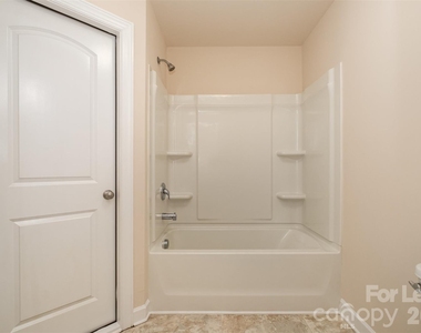 9320 Glenburn Lane - Photo Thumbnail 32