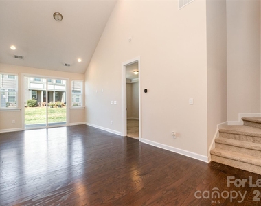 9320 Glenburn Lane - Photo Thumbnail 13
