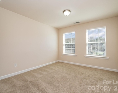 9320 Glenburn Lane - Photo Thumbnail 29
