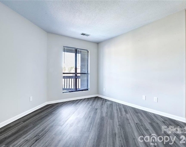 8121 Cedar Glen Drive - Photo Thumbnail 7