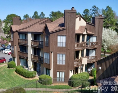 8121 Cedar Glen Drive - Photo Thumbnail 10
