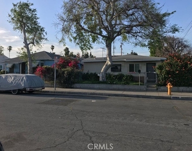 9157 Bentel Avenue - Photo Thumbnail 4