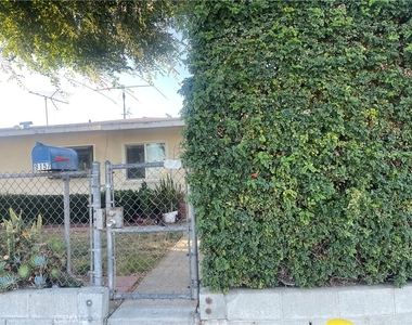 9157 Bentel Avenue - Photo Thumbnail 1