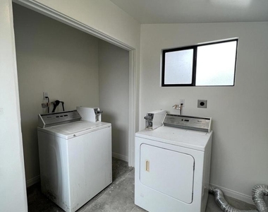3351 Rexford Street - Photo Thumbnail 16