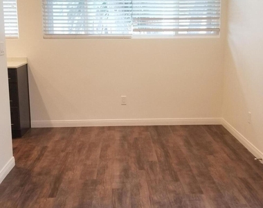 3351 Rexford Street - Photo Thumbnail 3