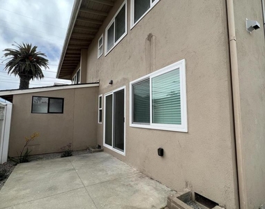 3351 Rexford Street - Photo Thumbnail 2