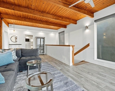 3373 Ocean Drive - Photo Thumbnail 29