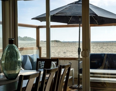 3373 Ocean Drive - Photo Thumbnail 23
