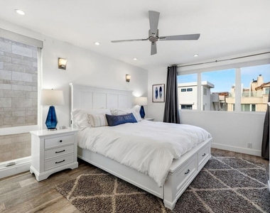 3373 Ocean Drive - Photo Thumbnail 48
