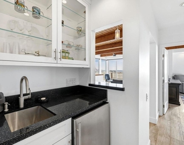 3373 Ocean Drive - Photo Thumbnail 35