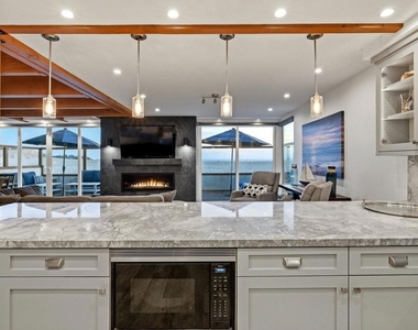3373 Ocean Drive - Photo Thumbnail 9