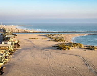 3373 Ocean Drive - Photo Thumbnail 61