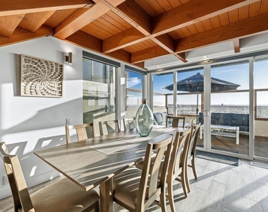 3373 Ocean Drive - Photo Thumbnail 18