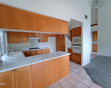 1405 La Culebra Circle - Photo Thumbnail 20