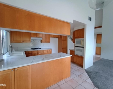 1405 La Culebra Circle - Photo Thumbnail 18