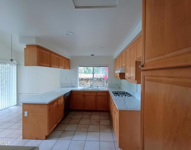 1405 La Culebra Circle - Photo Thumbnail 17