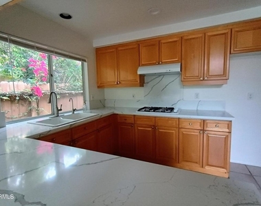 1405 La Culebra Circle - Photo Thumbnail 15