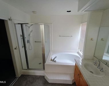 1405 La Culebra Circle - Photo Thumbnail 32