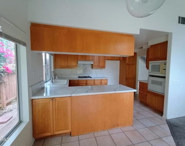 1405 La Culebra Circle - Photo Thumbnail 21