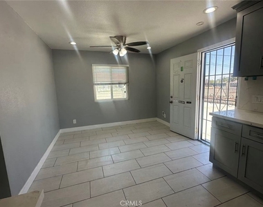 8932 Redwood - Photo Thumbnail 5