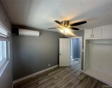 8932 Redwood - Photo Thumbnail 8