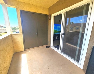 5025 Los Morros Way - Photo Thumbnail 8