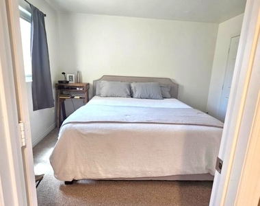 5025 Los Morros Way - Photo Thumbnail 22