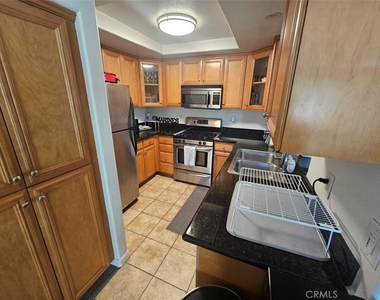 5025 Los Morros Way - Photo Thumbnail 11