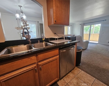 5025 Los Morros Way - Photo Thumbnail 15