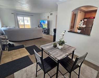 5025 Los Morros Way - Photo Thumbnail 4
