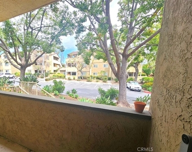 5025 Los Morros Way - Photo Thumbnail 27