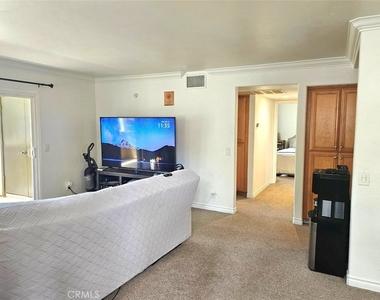 5025 Los Morros Way - Photo Thumbnail 2
