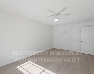 12920 Aetna St. - Photo Thumbnail 25