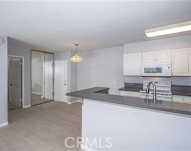 23515 Lyons - Photo Thumbnail 2