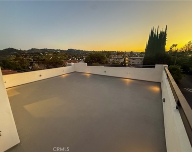 4332 Alcove Avenue - Photo Thumbnail 4