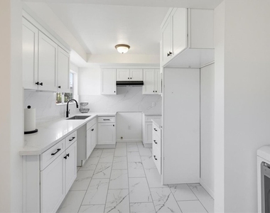 3825 Cimarron - Photo Thumbnail 22