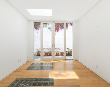 1356 Summitridge - Photo Thumbnail 31