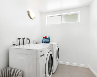 1356 Summitridge - Photo Thumbnail 27