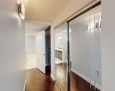 4424 Whitsett Avenue - Photo Thumbnail 22