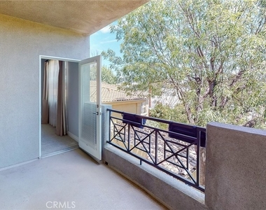 4424 Whitsett Avenue - Photo Thumbnail 42