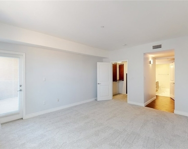 4424 Whitsett Avenue - Photo Thumbnail 25