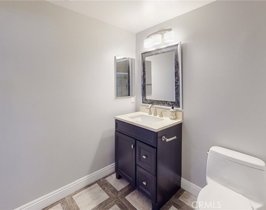 4424 Whitsett Avenue - Photo Thumbnail 40